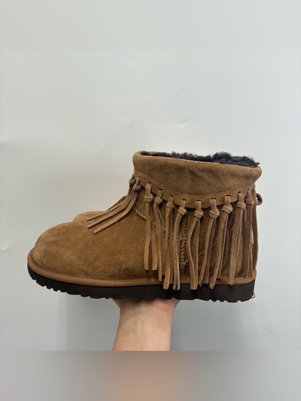 UGG 9 Wynona Chestnut Leather Brown Sheepskin Fringe Ankle Boots Suede